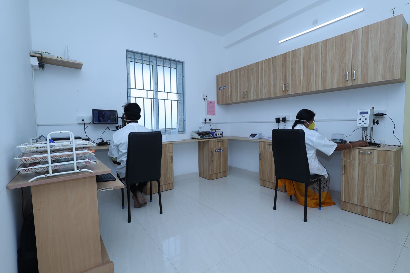 QC lab testing workstations